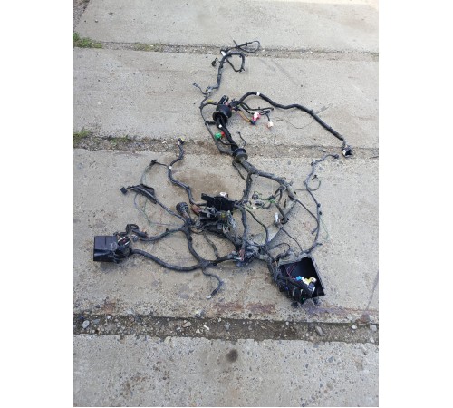 Электропроводка подкапотная с монтажным блоком