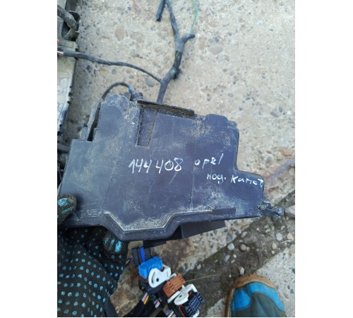 Электропроводка подкапотная с монтажным блоком