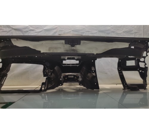 Передняя панель салона