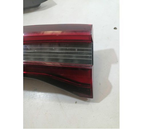 Фонарь задний правый внутренний