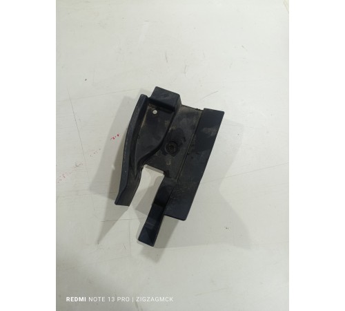 Накладка крыла передняя левая внутренняя