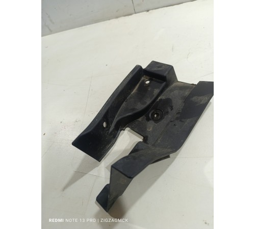 Накладка крыла передняя левая внутренняя