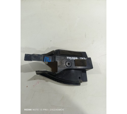 Накладка крыла передняя левая внутренняя