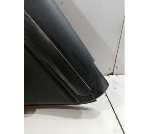 Обшивка двери задняя правая