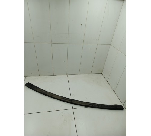 Уплотнитель капота