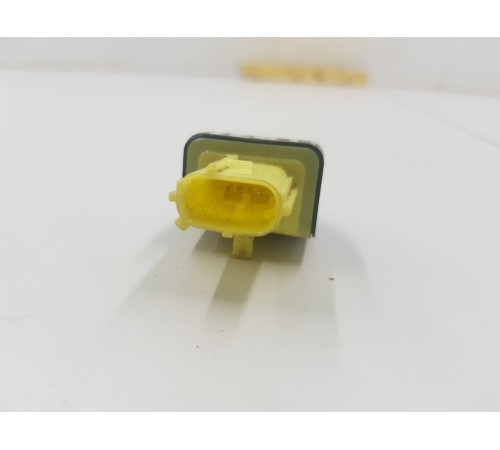 Датчик удара задний левый