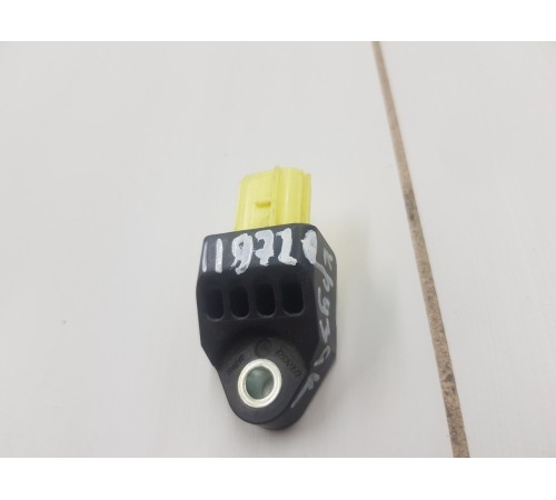 Датчик удара задний левый