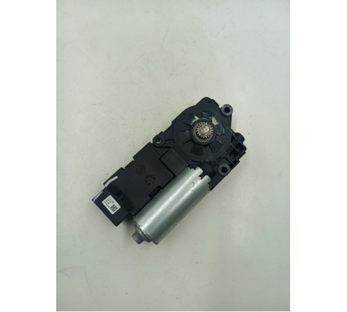 Моторчик люка передний