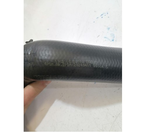 Патрубок системы охлаждения