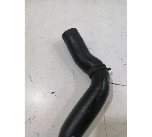 Патрубок системы охлаждения