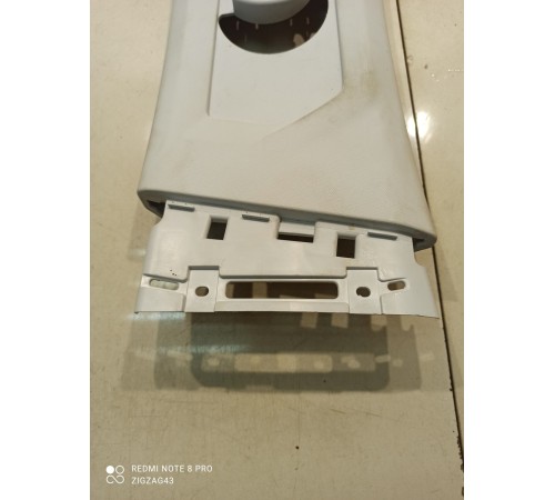 Обшивка стойки (средняя,левая)