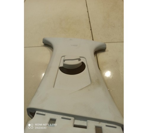 Обшивка стойки (средняя,левая)