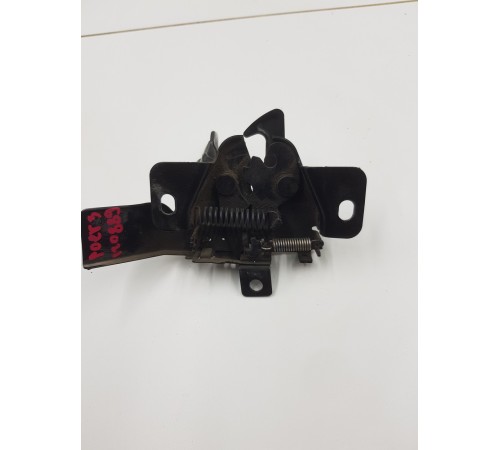 Замок капота