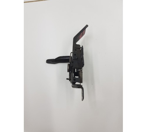 Замок капота