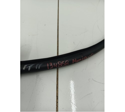 Уплотнитель двери передний правый