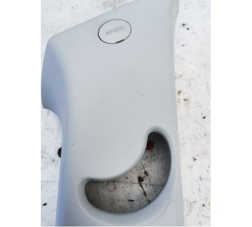 Обшивка задней стойки левая верхняя