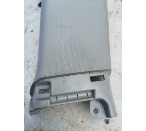 Обшивка задней стойки левая верхняя