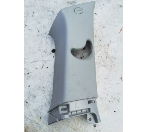 Обшивка задней стойки левая верхняя