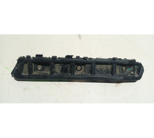 Кронштейн заднего бампера Правый