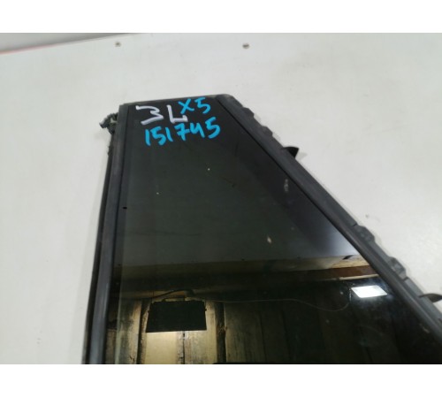 Стекло двери заднее левое, форточка