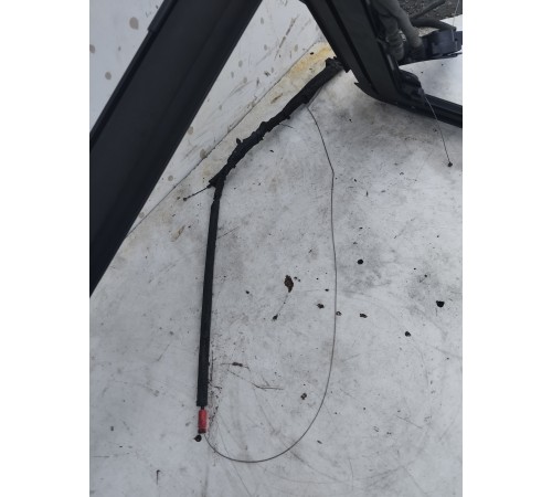 Электрошторка багажника задняя левая