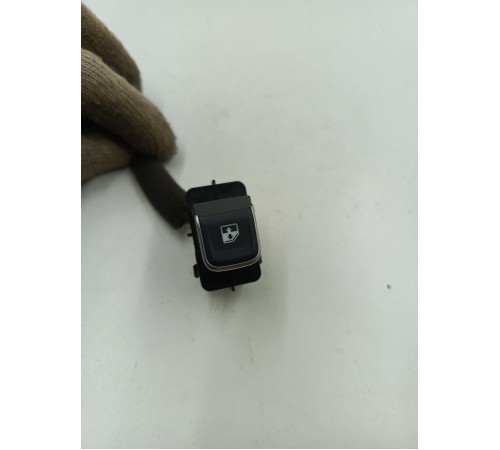 Кнопка стеклоподьемника передняя правая