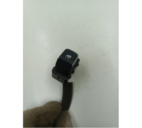 Кнопка стеклоподьемника передняя правая