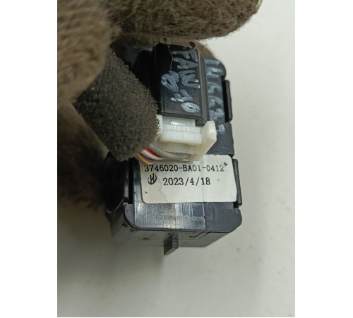 Кнопка стеклоподьемника передняя правая