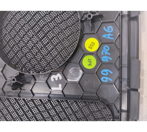 Накладка (сетка) динамика задняя левая