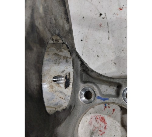 Кулак поворотный(задний левый)