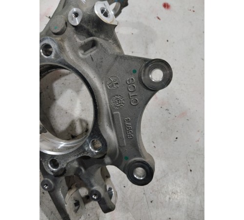 Кулак поворотный(задний левый)