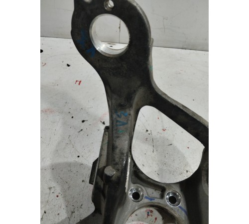 Кулак поворотный(задний левый)