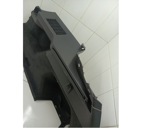 Обшивка багажника правая