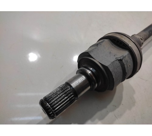 Привод (полуось) (задний, правый)