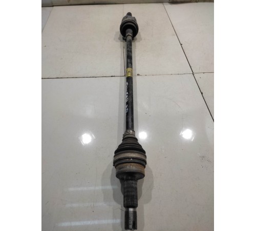 Привод (полуось) (задний, правый)