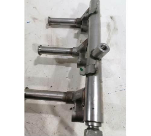 Рейка топливная (рампа)