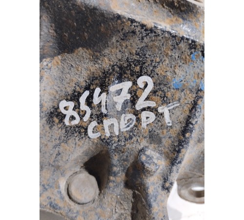 Поворотный кулак задний левый