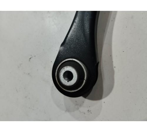 Рычаг подвески(задний правый)