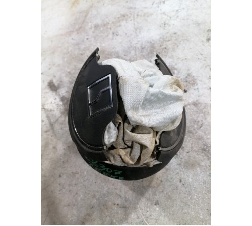 Подушка безопасности водителя