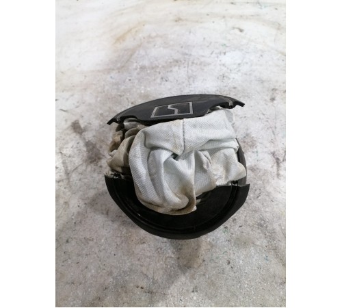 Подушка безопасности водителя