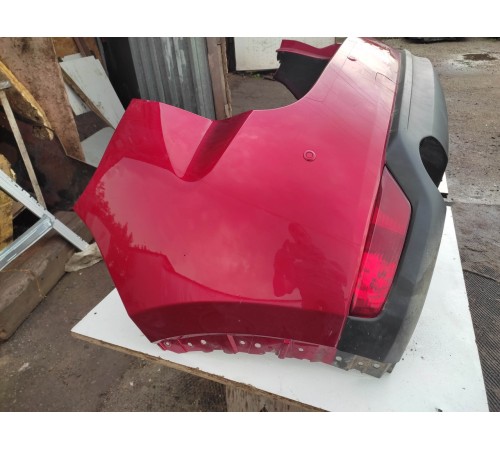 Задний бампер в сборе