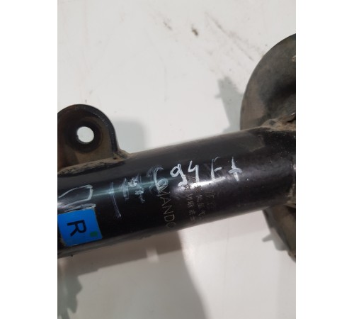 Амортизатор подвески передний правый в сборе