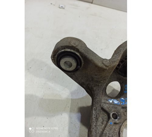 Кулак поворотный(задний правый)