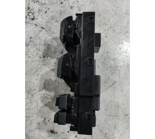 Блок управления стеклоподъемниками передний левый