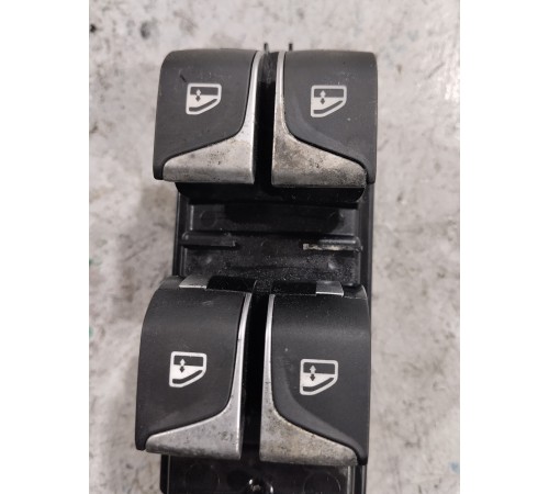 Блок управления стеклоподъемниками передний левый