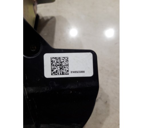 Замок правой сдвижной двери передний