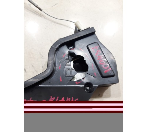 Замок правой сдвижной двери передний