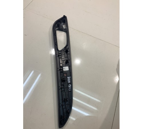 Декоративная накладка двери (задняя, левая)