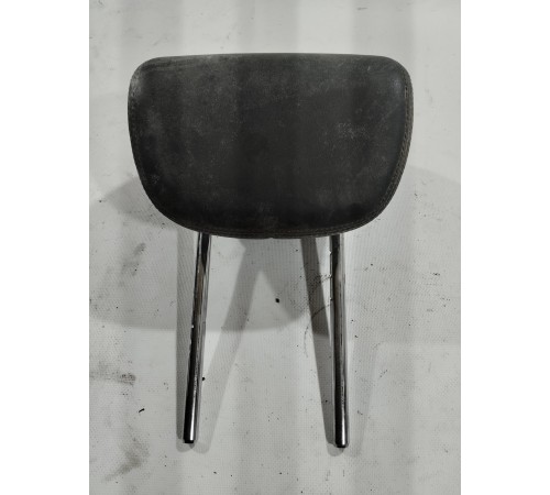 Подголовник сиденья (задний левый)