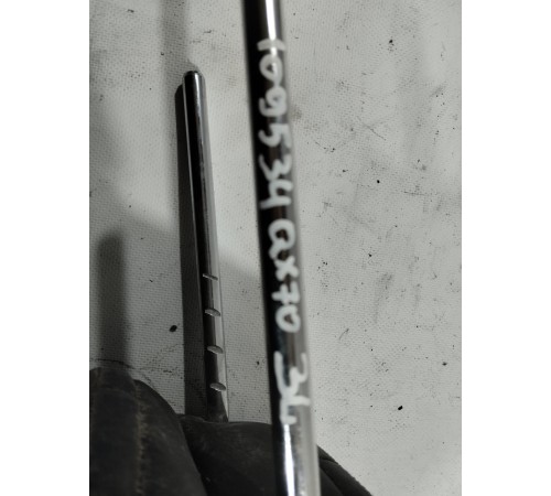 Подголовник сиденья (задний левый)